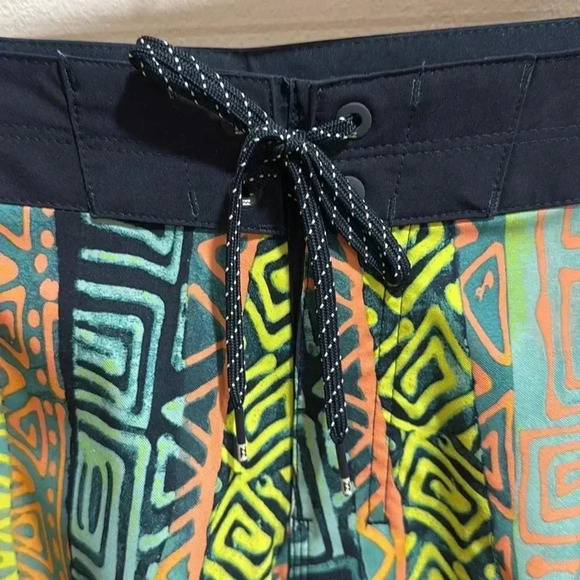 Billabong Sundays Airlite Boardshort - Aqua - Sizes 30, 32, 34 - Picture 4 of 5